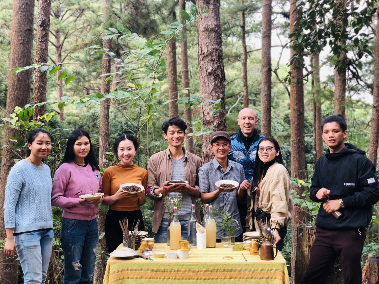 Pha cà phê tại trang trại